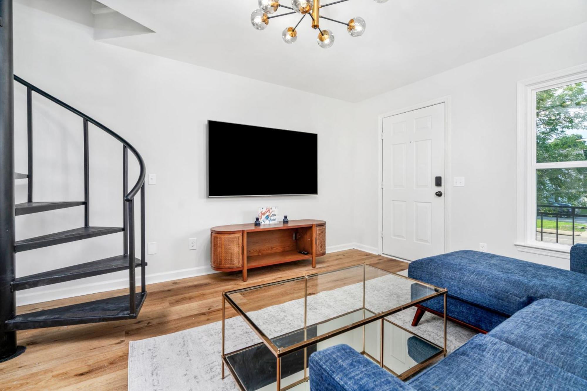 Remodeled And New - Walk To Downtown Auburn Exterior foto
